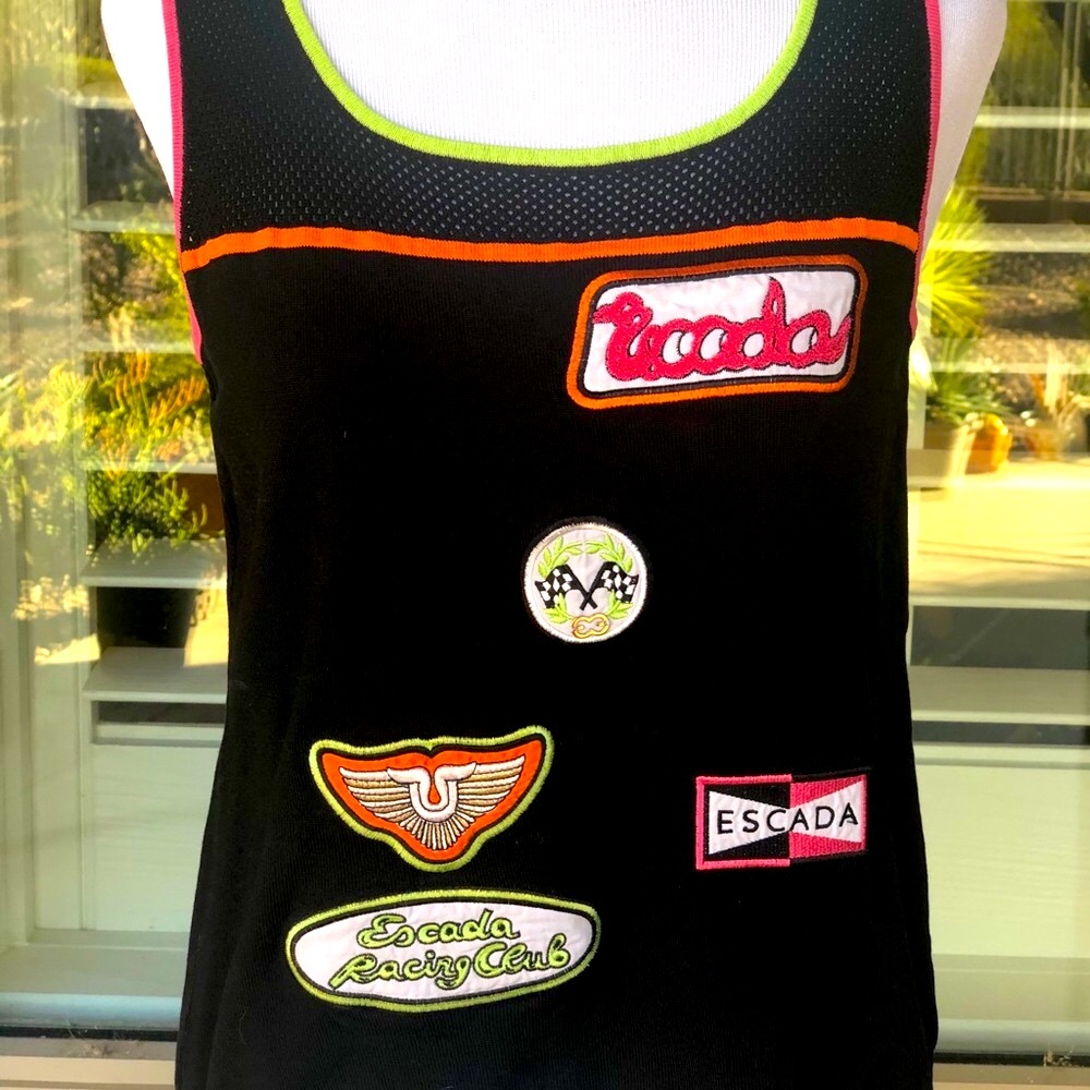 ESCADA DESIGNER KNIT SLEEVES TANK TOP WITH DECALS ON FRONT - Picture 2 of 3